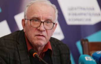 Новите 199 машини за гласуване в склад на Сиела Норма